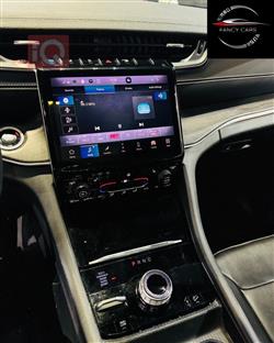 جیپ گراند شیرۆکی